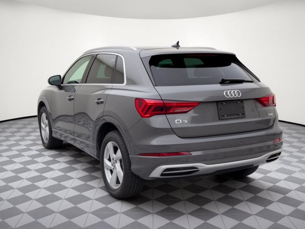 Used 2019 Audi Q3 2.0T Premium Plus AWD/4WD image 3