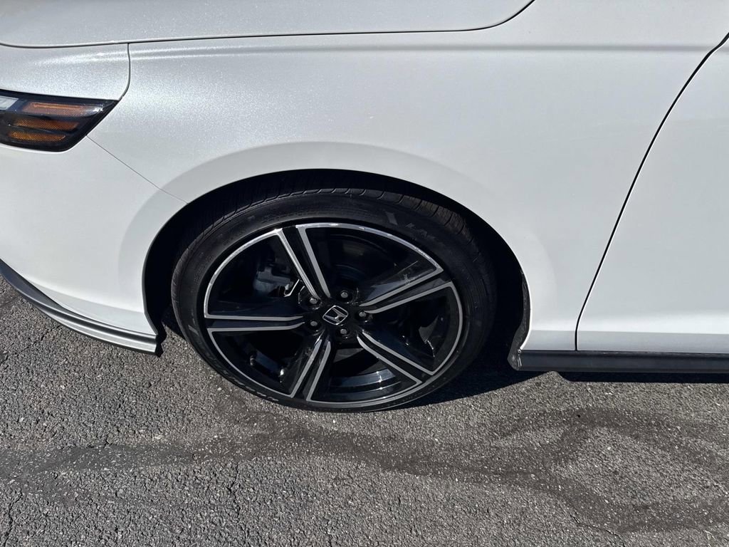 Used 2025 Honda Accord Sport image 11