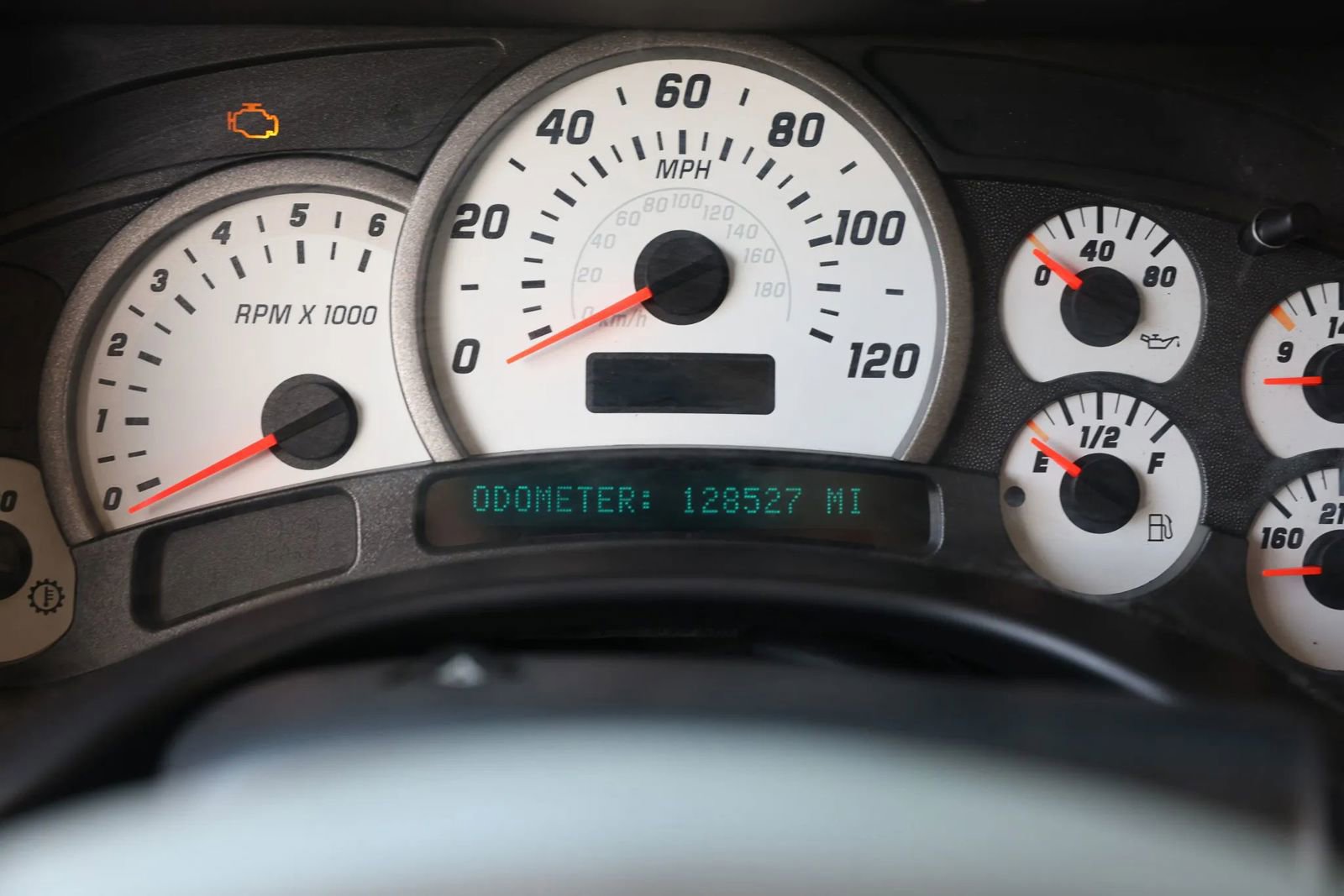 Used 2003 HUMMER H2 w/ Preferred Equipment Group image 43