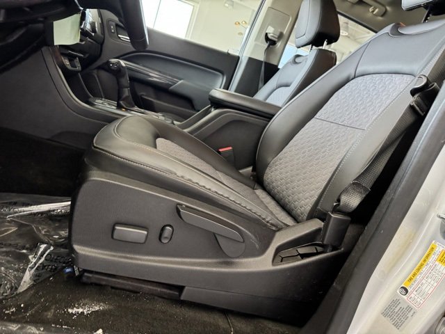 Used 2017 Chevrolet Colorado Z71 image 8