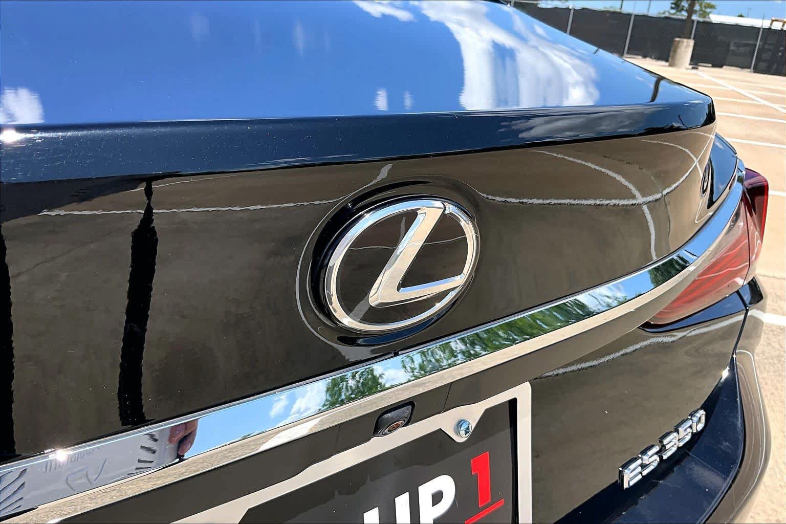 Used 2019 Lexus ES 350 w/ Accessory Package 2 FWD image 30
