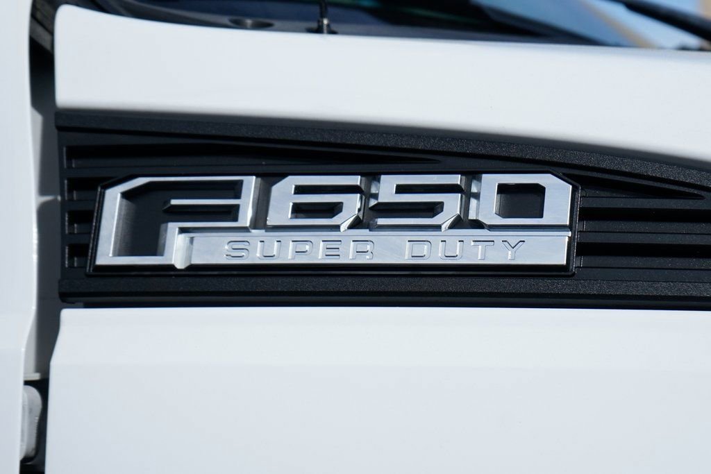 Used 2016 Ford F650 2WD Regular Cab Super Duty image 48