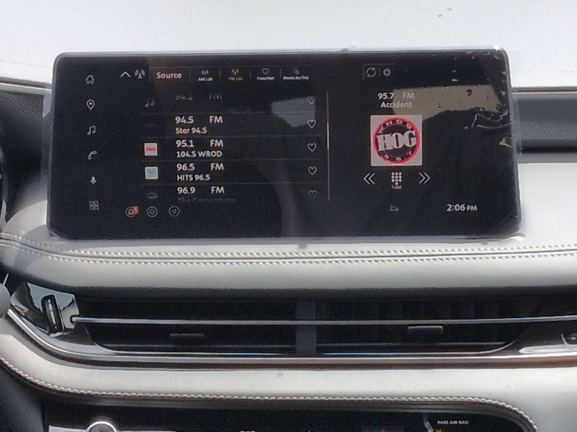 New 2027 INFINITI QX60 Luxe w/ Family Package FWD image 20