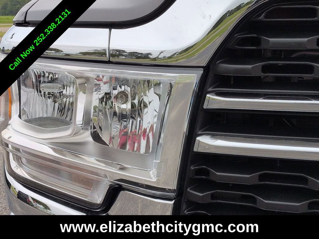 Used 2024 RAM 2500 Big Horn w/ Towing Technology Group AWD/4WD image 9