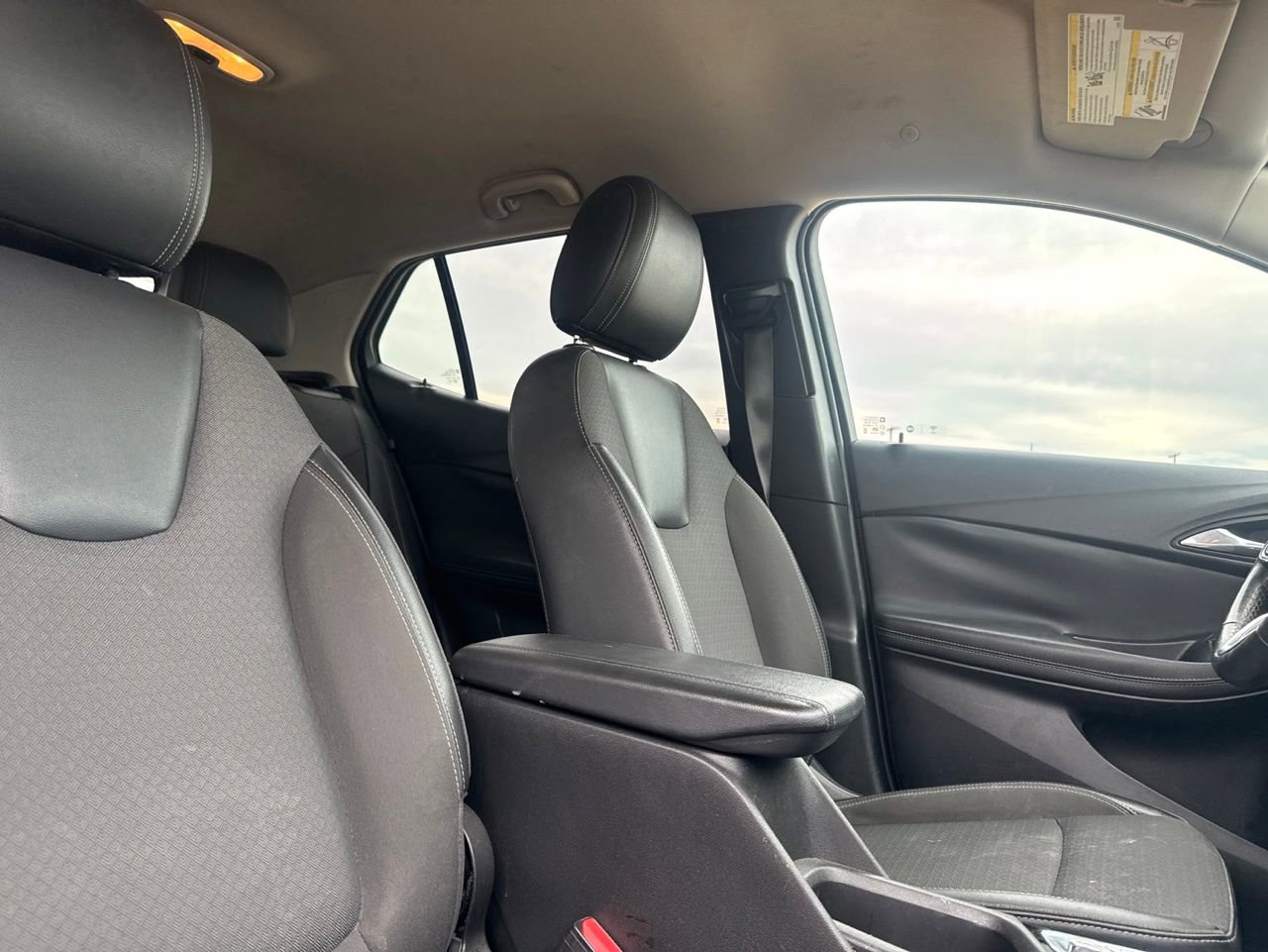 Used 2021 Buick Encore GX Preferred w/ Sport Touring Package FWD image 3