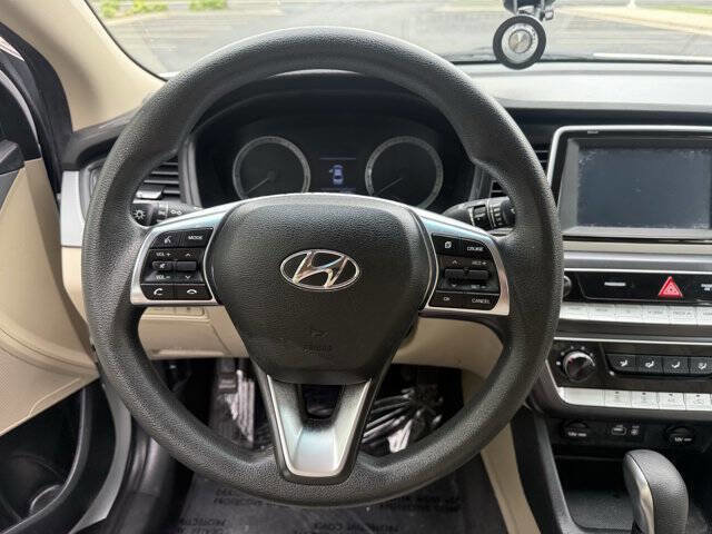 Used 2018 Hyundai Sonata SE FWD image 15