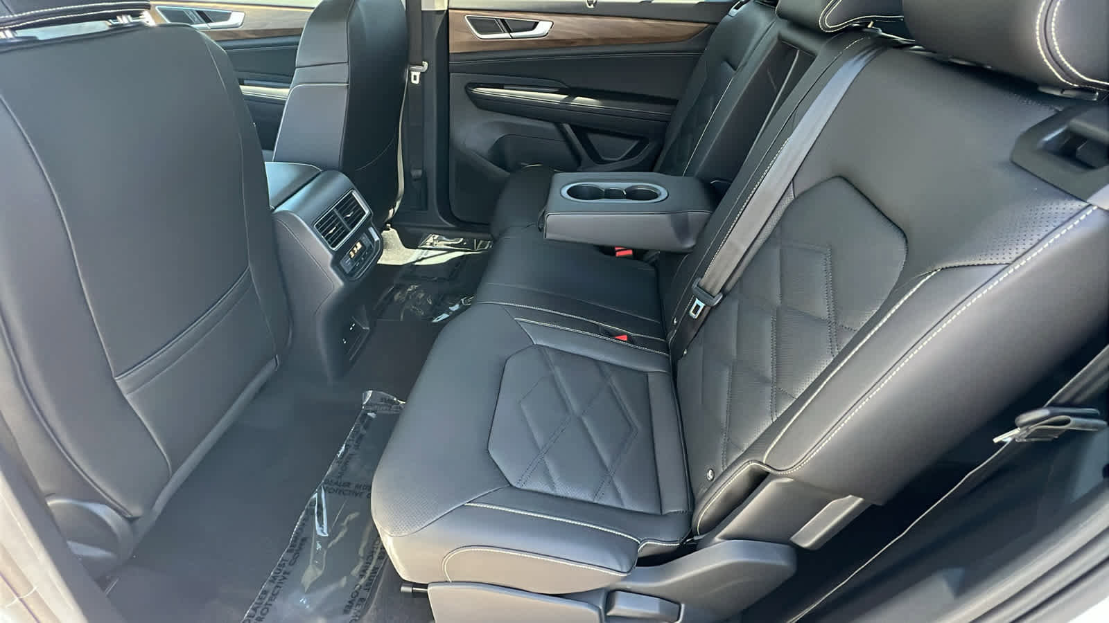 New 2026 Volkswagen Atlas SE image 24