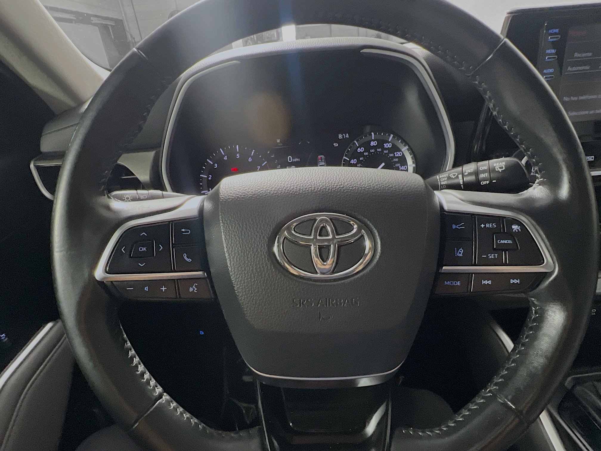 Used 2021 Toyota Highlander XLE FWD image 18