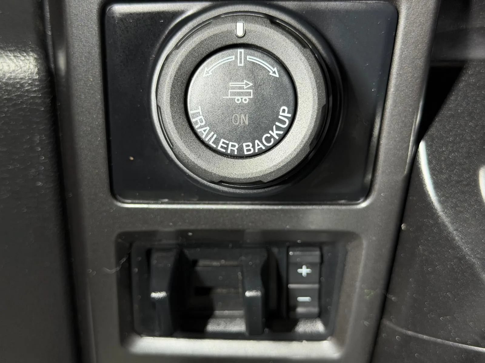 Used 2018 Ford F150 XLT w/ Equipment Group 302A Luxury AWD/4WD image 29