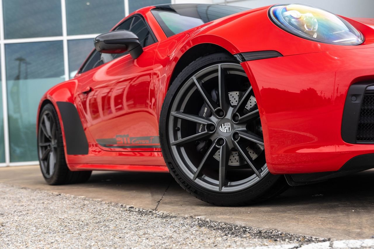Used 2024 Porsche 911 Carrera T RWD image 3