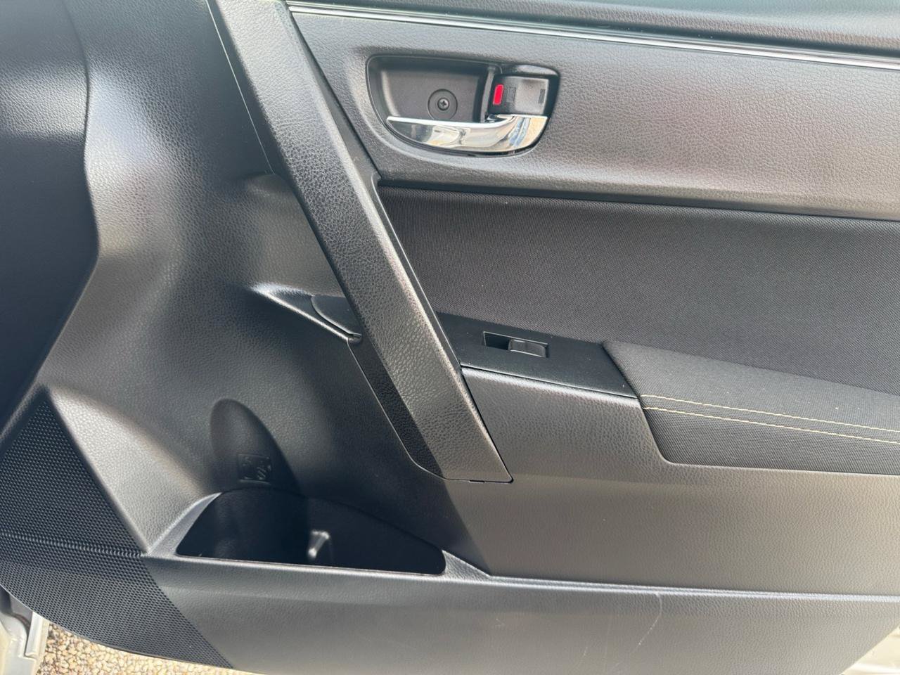 Used 2019 Toyota Corolla LE FWD image 24