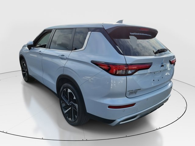 Used 2024 Mitsubishi Outlander SE image 35