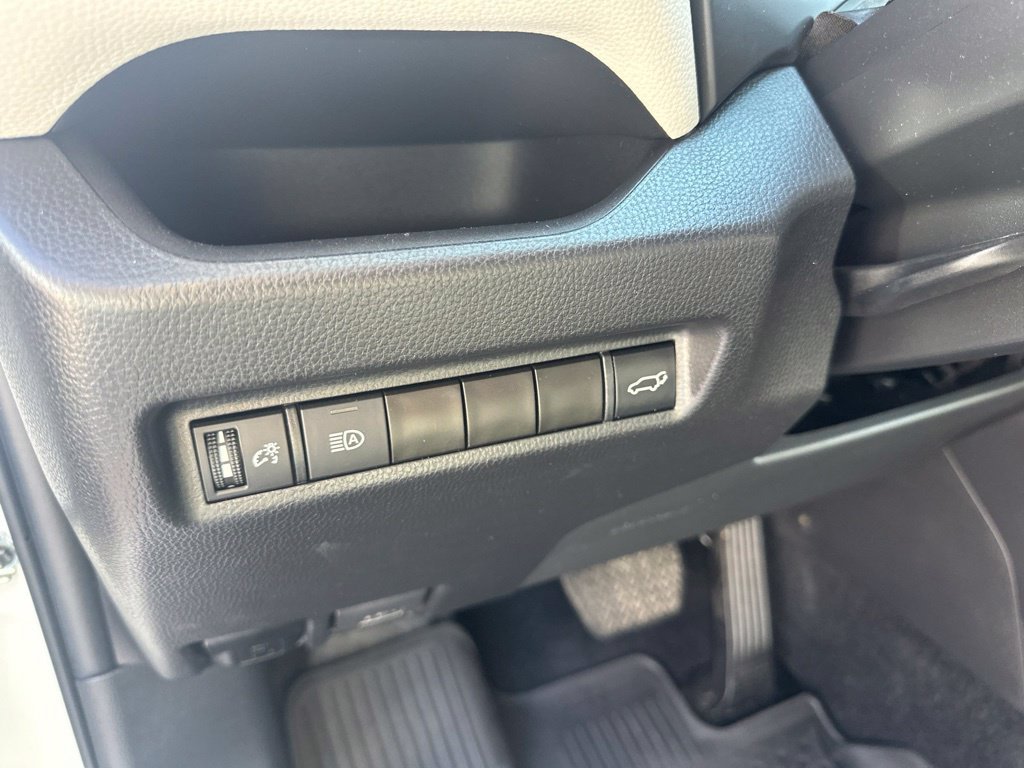 Used 2022 Toyota RAV4 XLE w/ Convenience Package AWD/4WD image 14