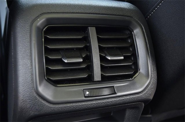 New 2025 Volkswagen Taos SE image 23