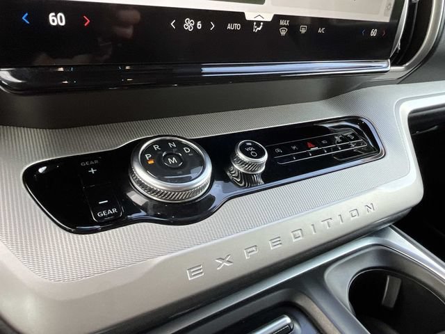 Used 2025 Ford Expedition Max Active AWD/4WD image 40