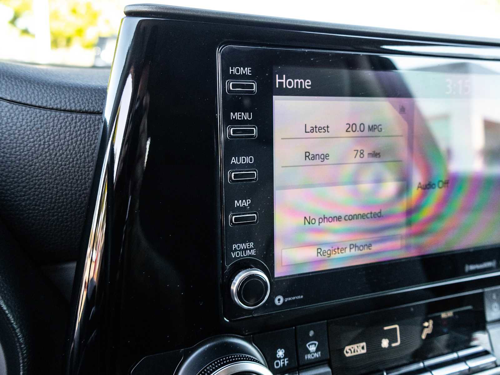 Used 2022 Toyota Highlander LE FWD image 33
