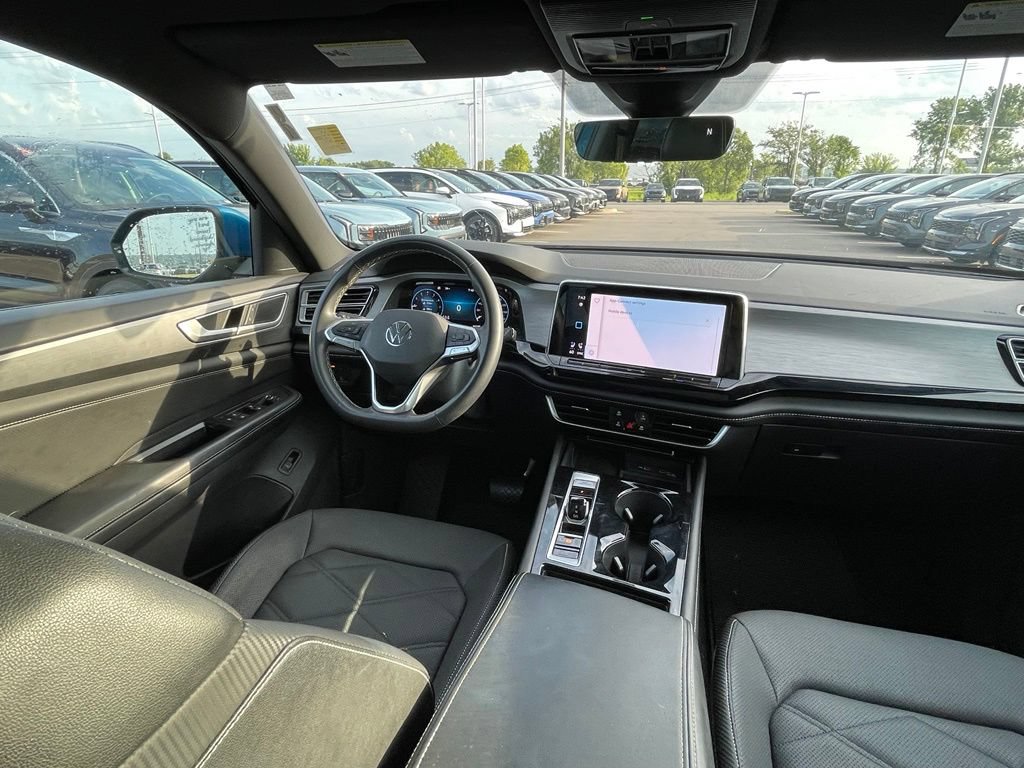 Used 2024 Volkswagen Atlas Cross Sport SE AWD/4WD image 21