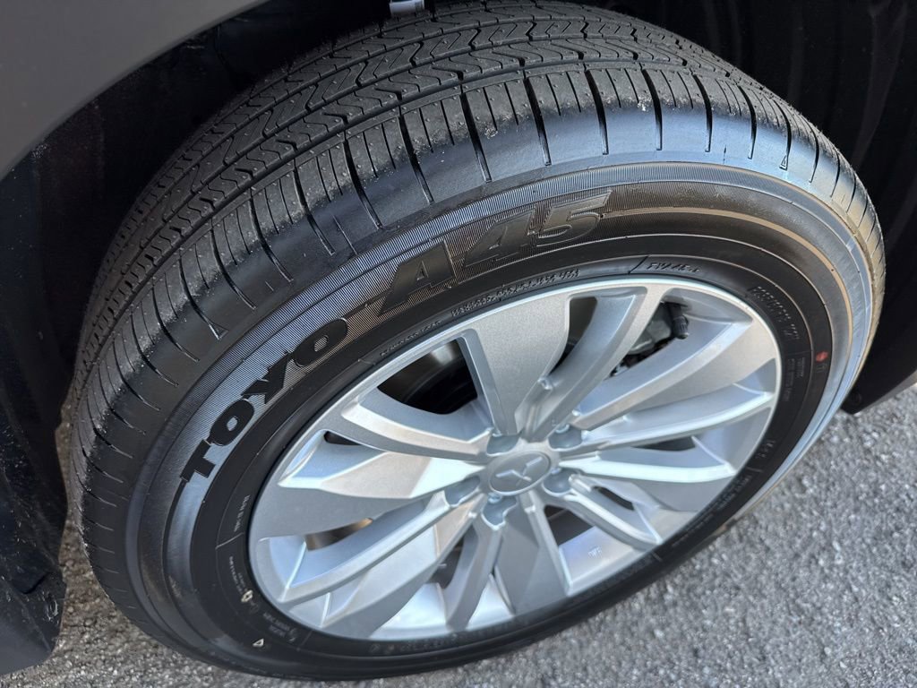 New 2025 Mitsubishi Outlander ES image 13