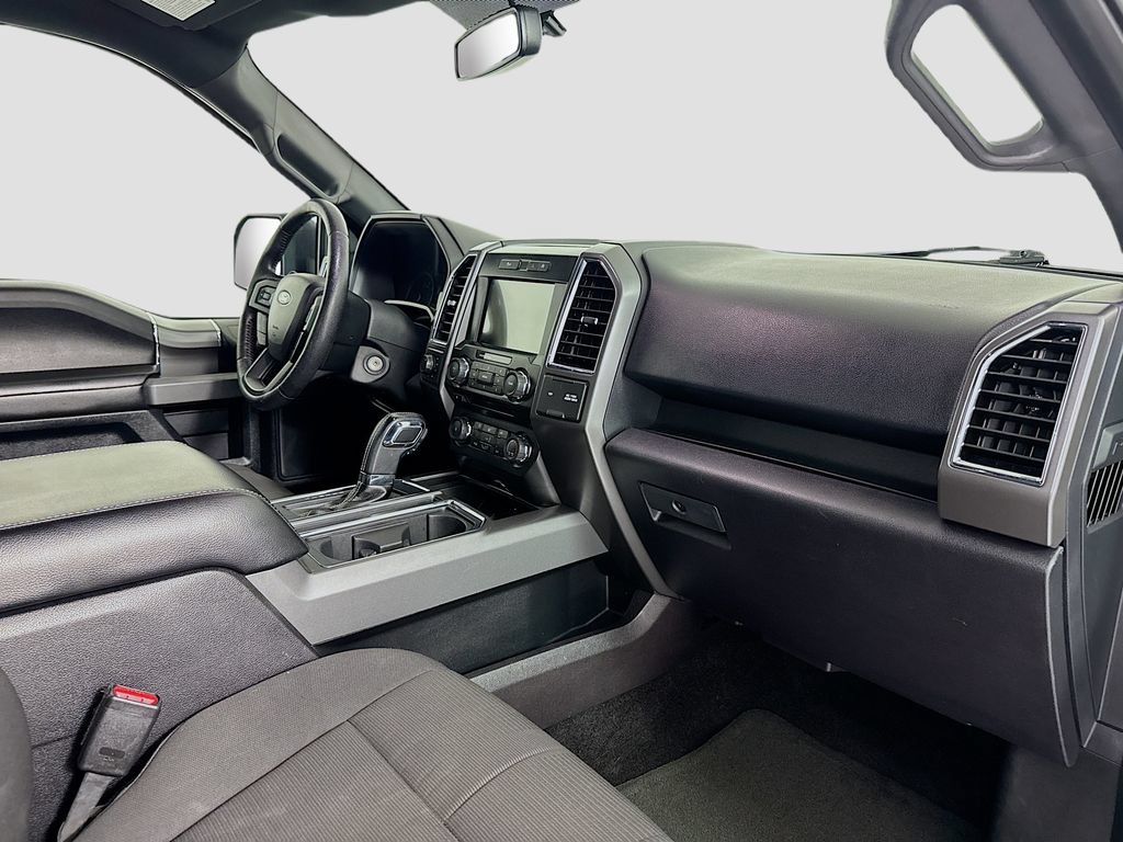 Used 2016 Ford F150 XLT w/ Equipment Group 302A Luxury AWD/4WD image 26