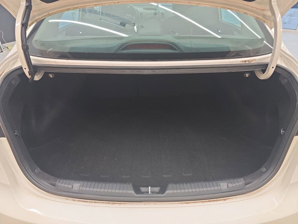 Used 2016 Kia Forte LX image 25