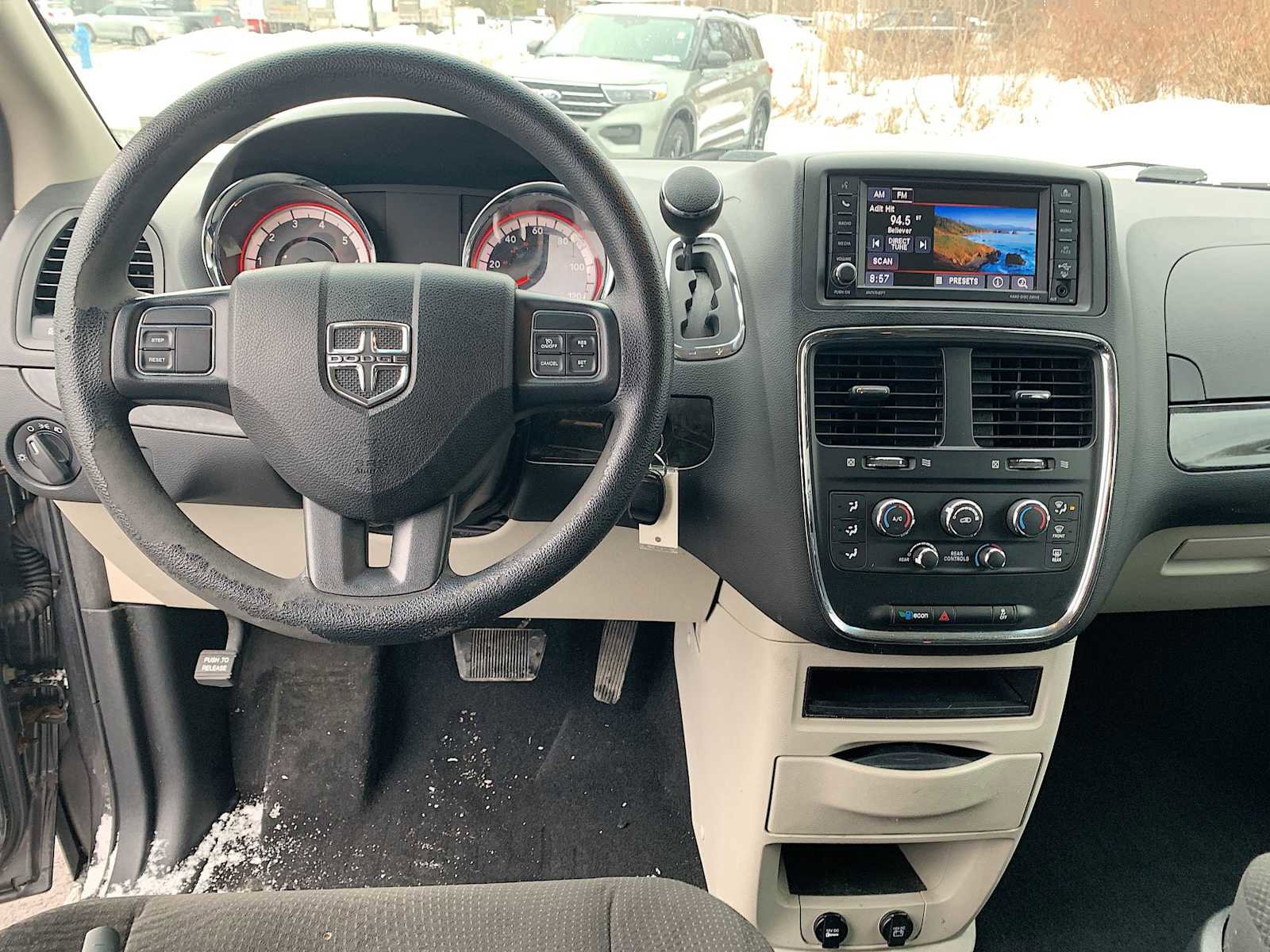 Used 2017 Dodge Grand Caravan SE w/ Power Window Group image 18