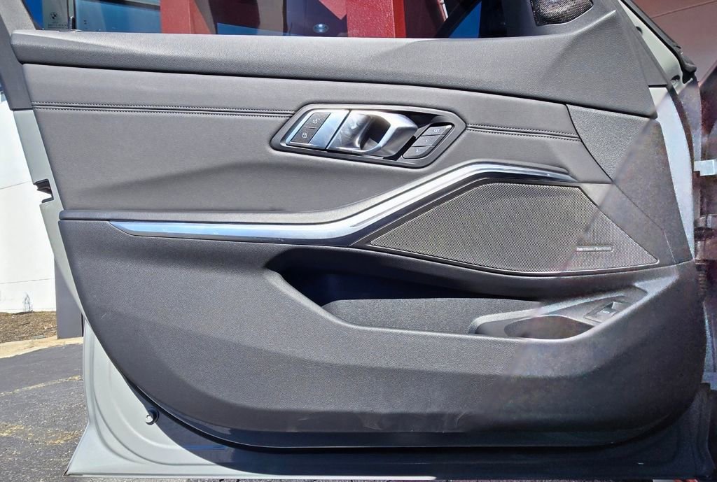 Used 2023 BMW M3 Competition w/ Executive Package image 19