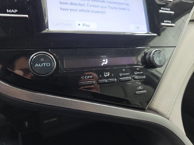 Used 2019 Toyota Camry SE FWD image 22