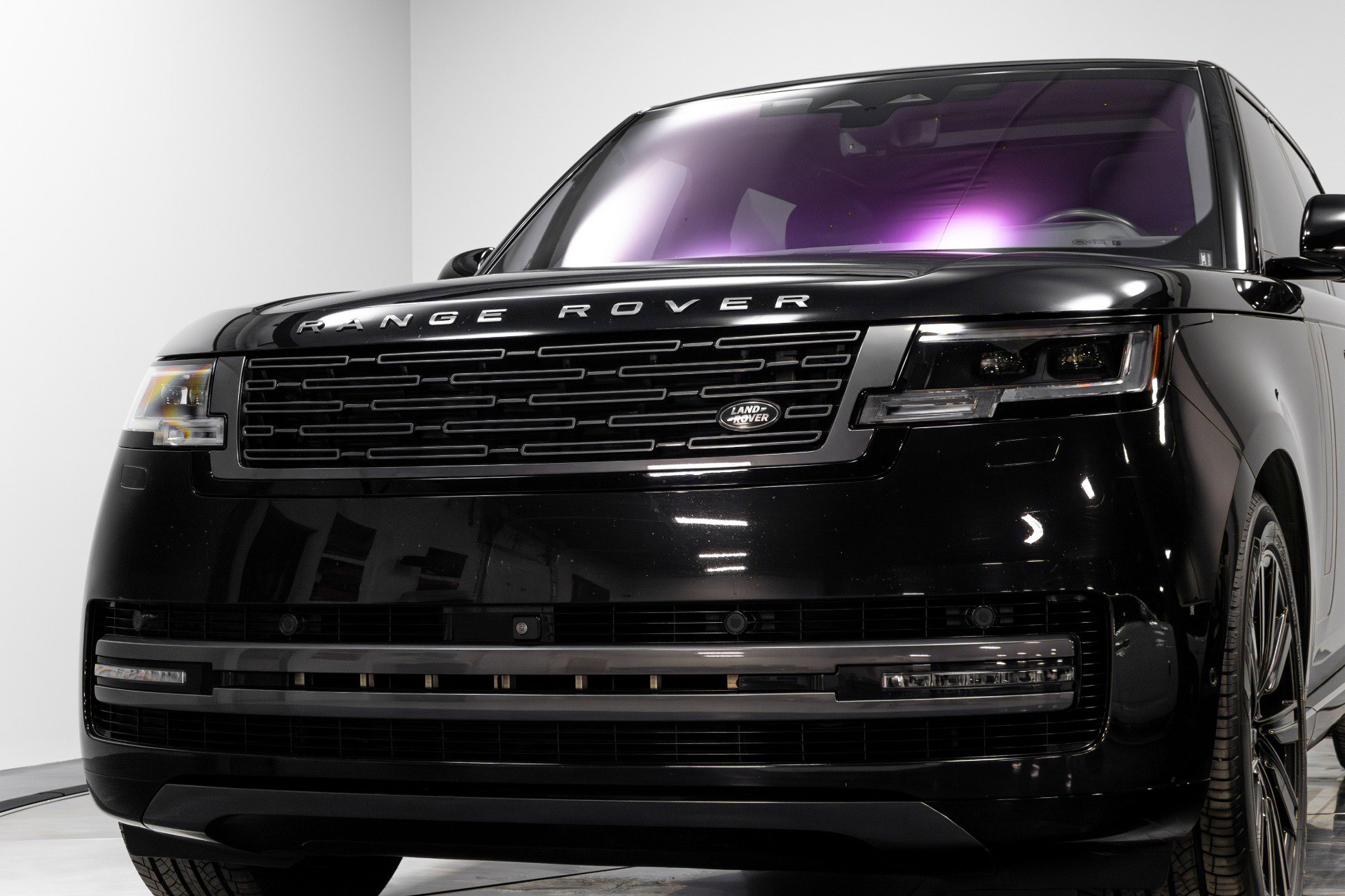 Used 2023 Land Rover Range Rover Long Wheelbase SE image 72