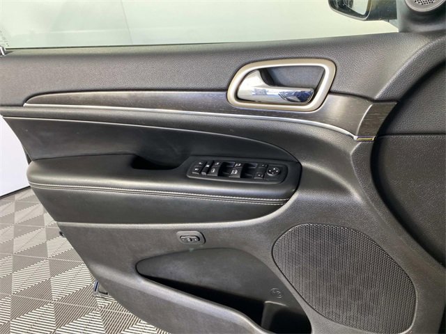 Used 2017 Jeep Grand Cherokee Limited w/ Luxury Group II image 22