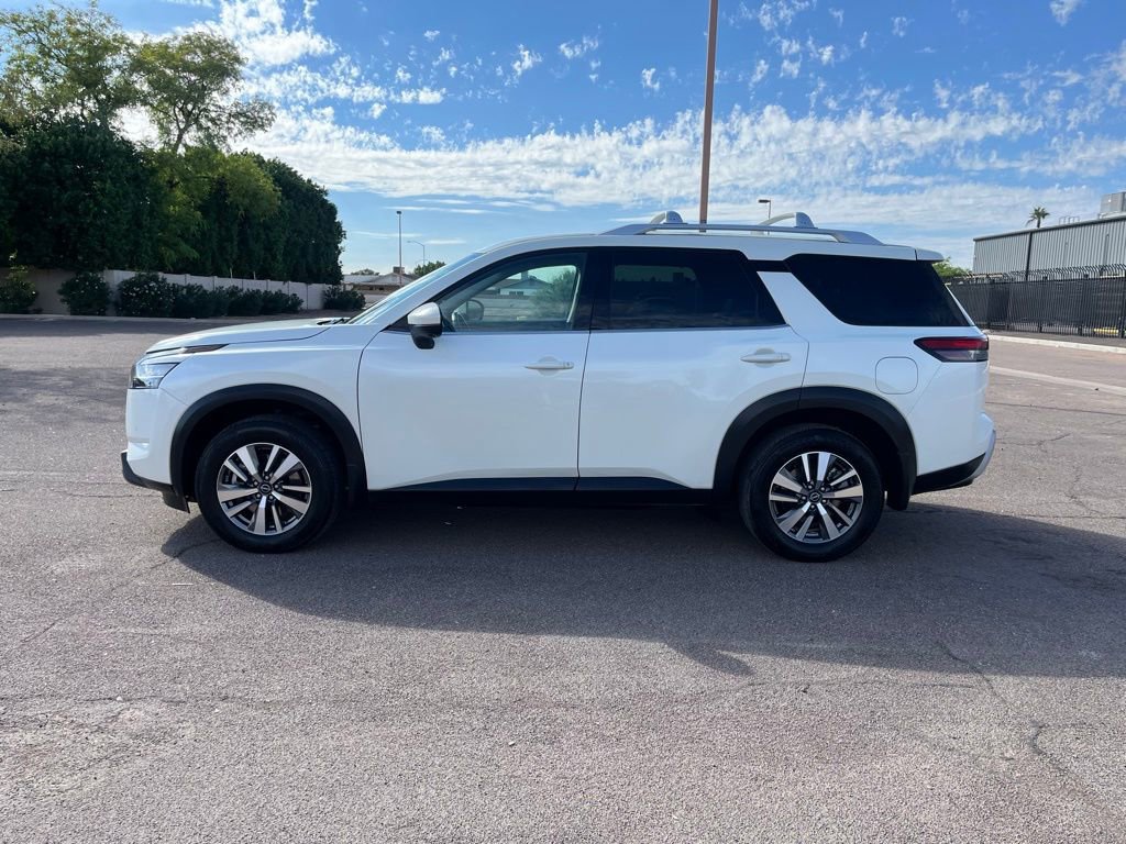 Used 2023 Nissan Pathfinder SL image 5