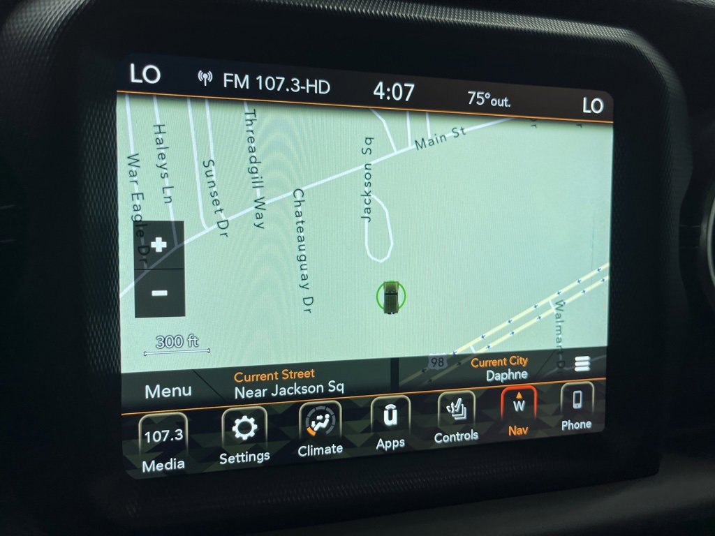 Used 2018 Jeep Wrangler Unlimited Sahara image 12