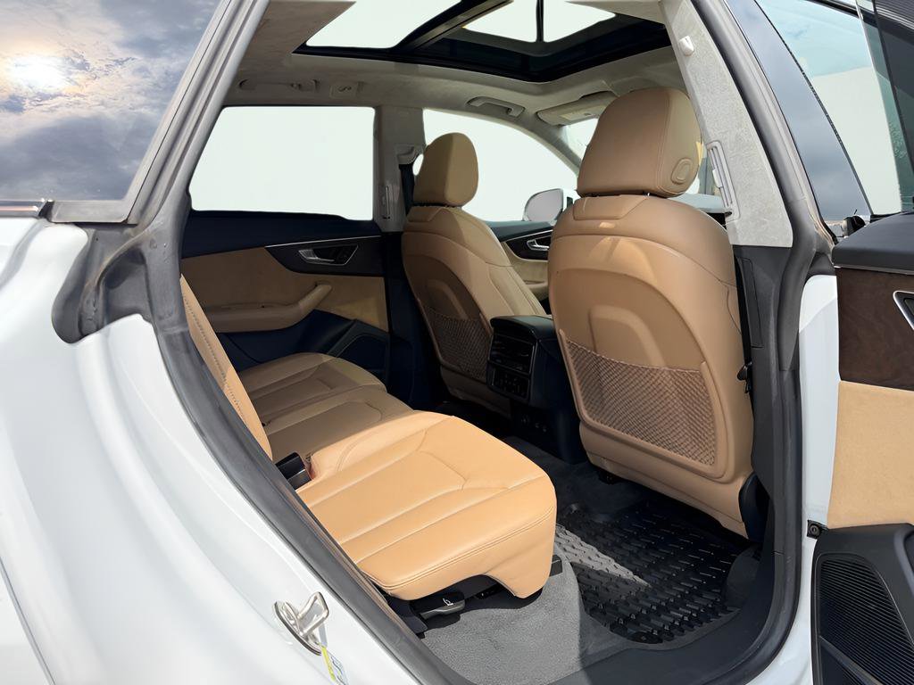 Used 2019 Audi Q8 Prestige w/ Luxury Package image 29