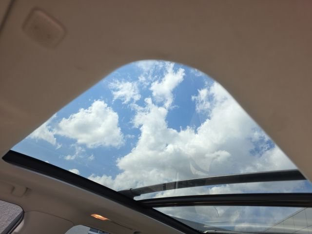 Used 2020 Toyota Highlander Platinum image 2