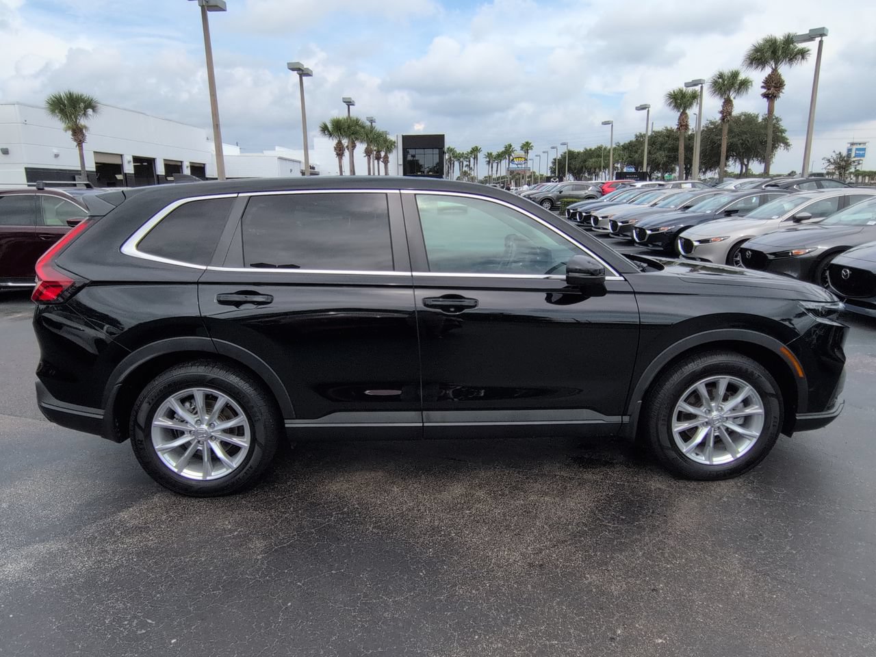 Used 2023 Honda CR-V EX-L image 3