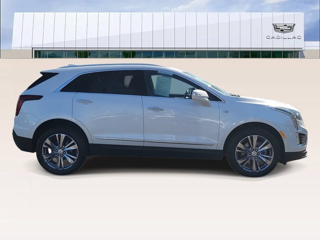Certified 2024 Cadillac XT5 Premium Luxury FWD image 9