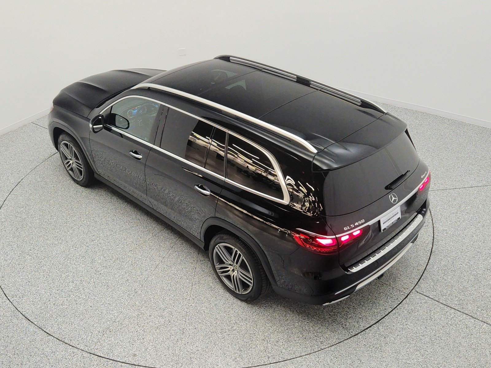 Certified 2025 Mercedes-Benz GLS 450 4MATIC image 29