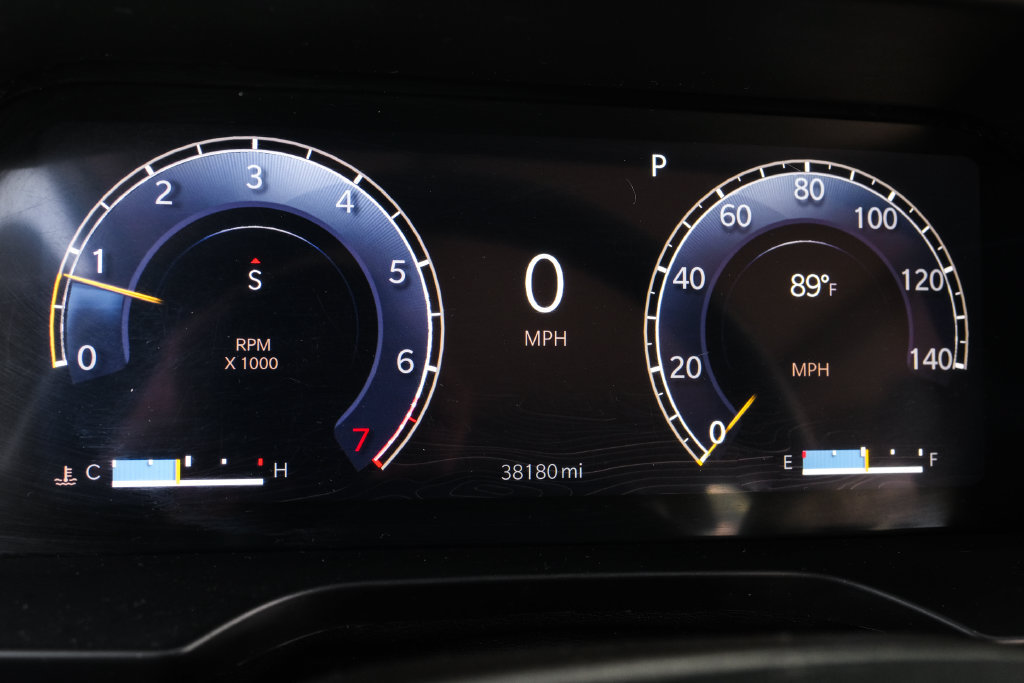 Used 2023 Jeep Grand Cherokee L Limited AWD/4WD image 27