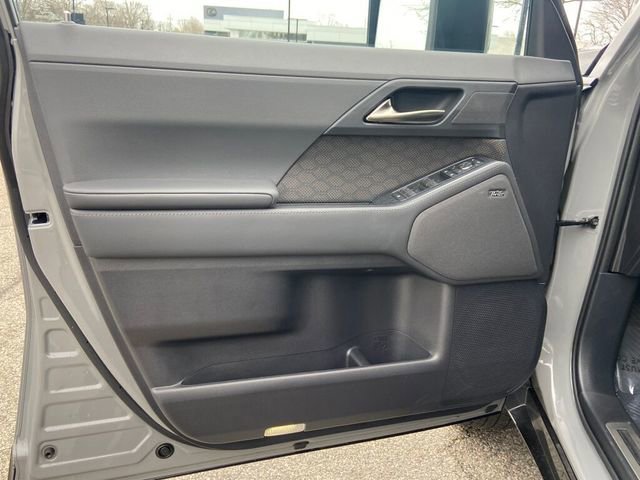 Certified 2025 Lexus GX 550 w/ Accessory Package (Z1) image 23