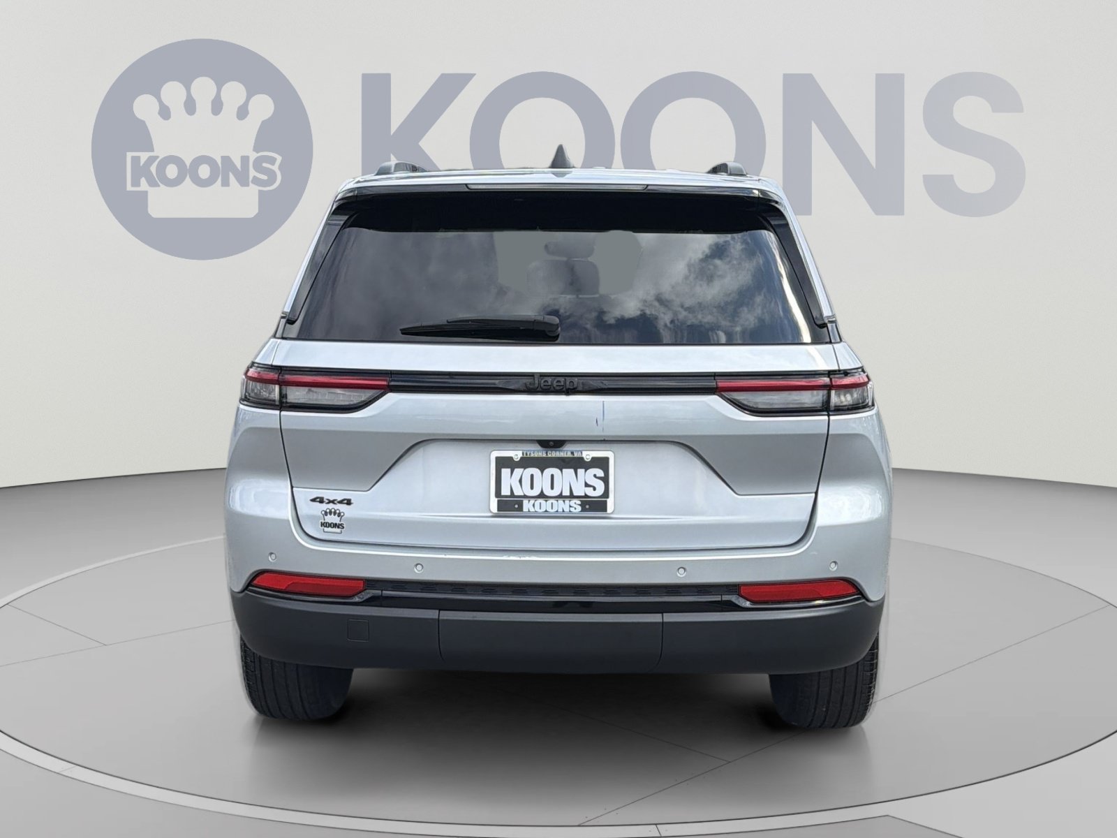 Used 2023 Jeep Grand Cherokee Altitude AWD/4WD image 5