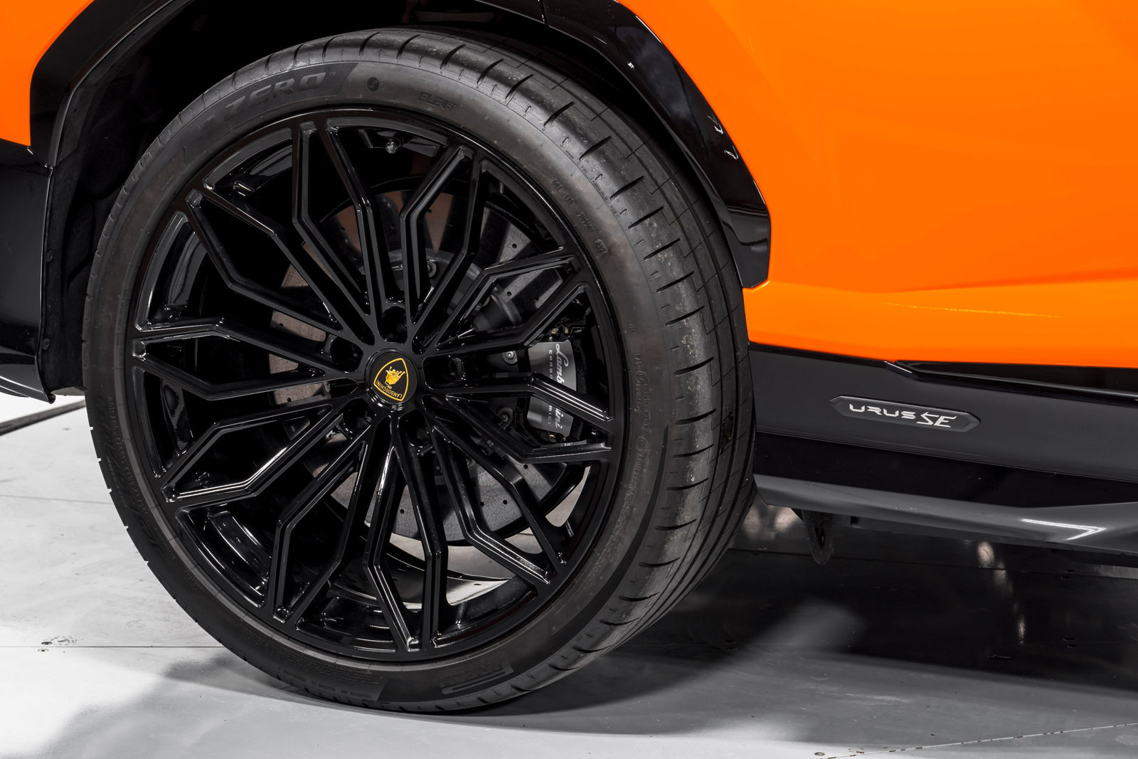 Used 2025 Lamborghini Urus S AWD/4WD image 55