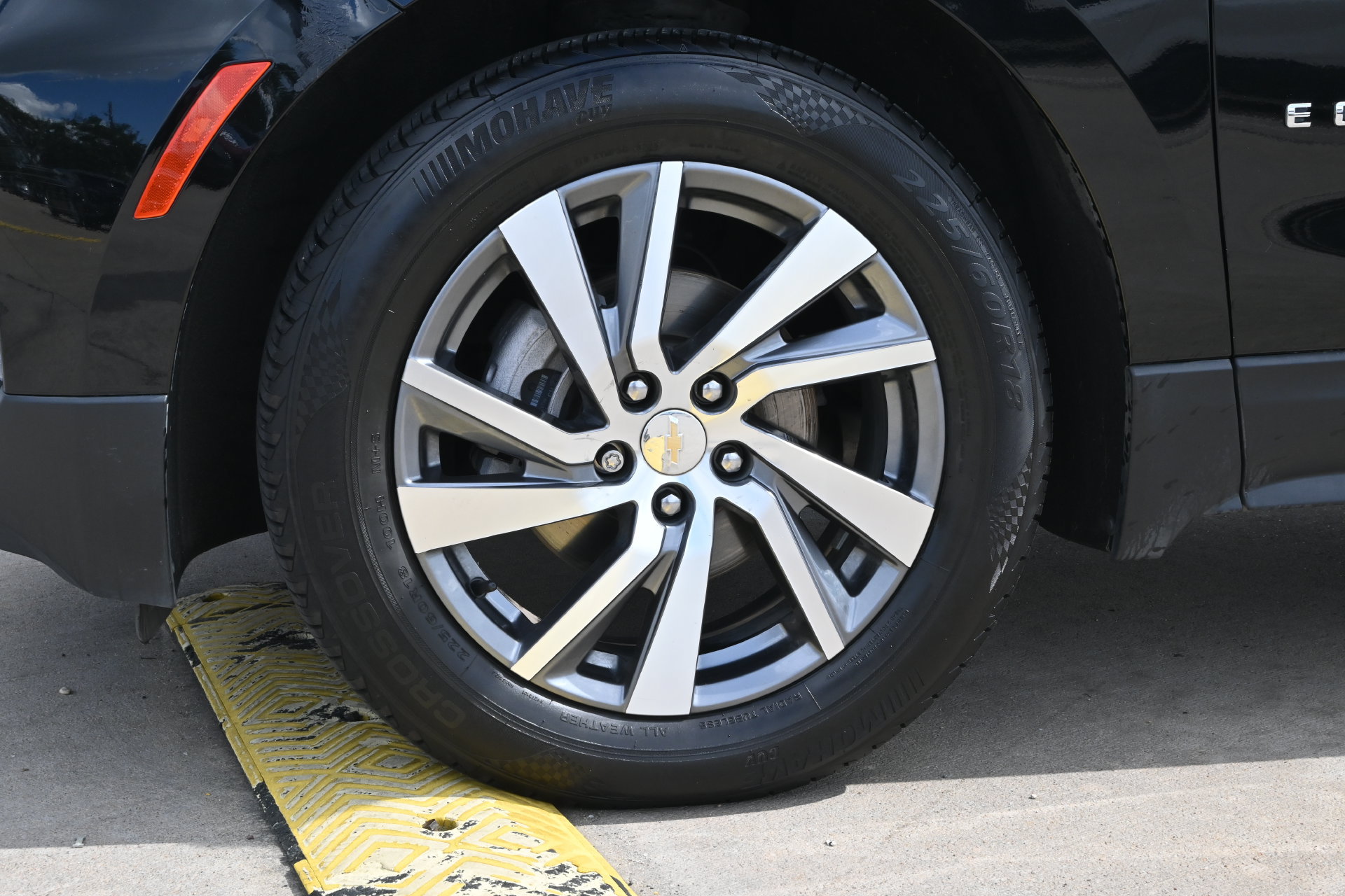 Used 2024 Chevrolet Equinox LT FWD image 28
