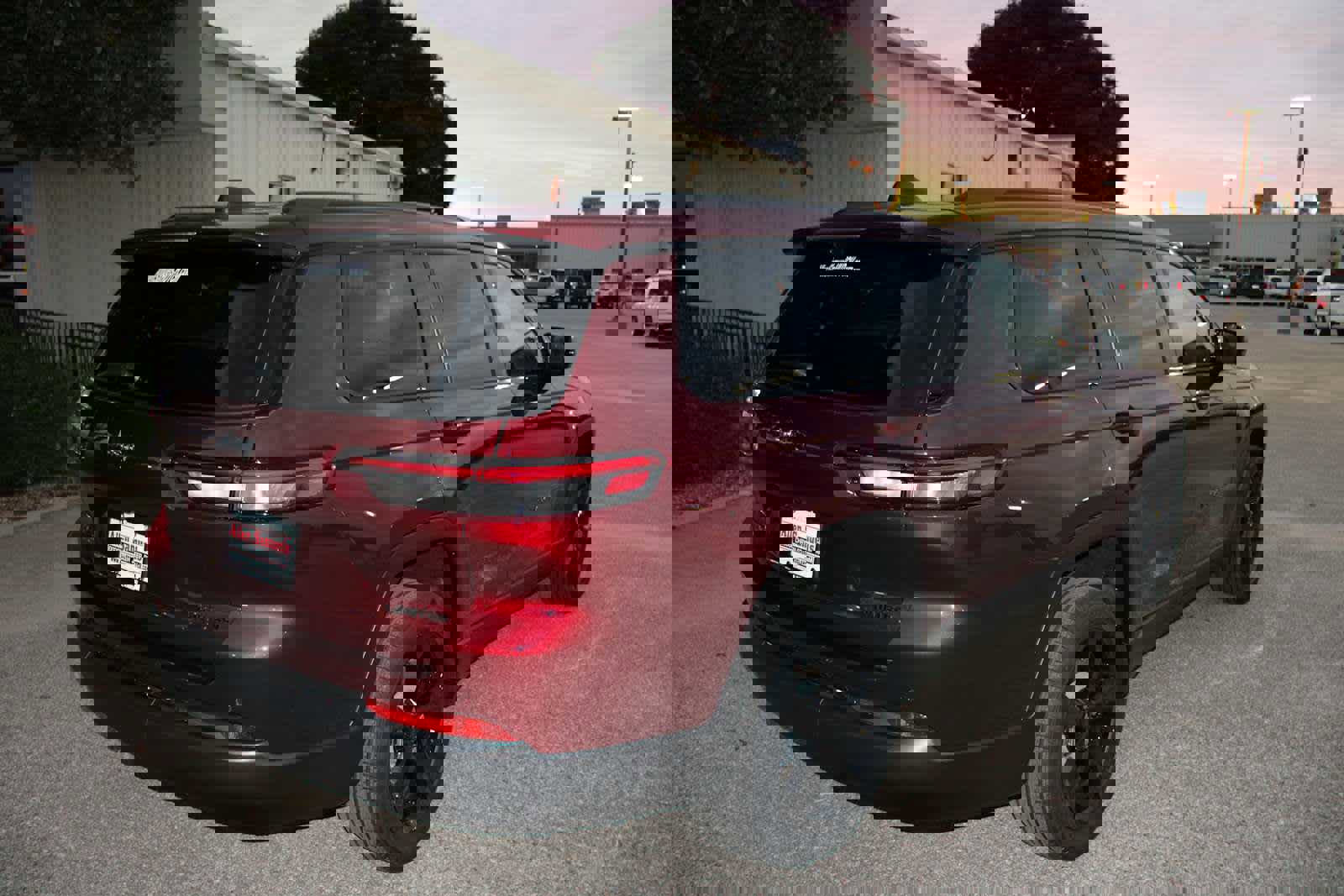 New 2025 Jeep Grand Cherokee L Limited w/ Luxury Tech Group II image 9