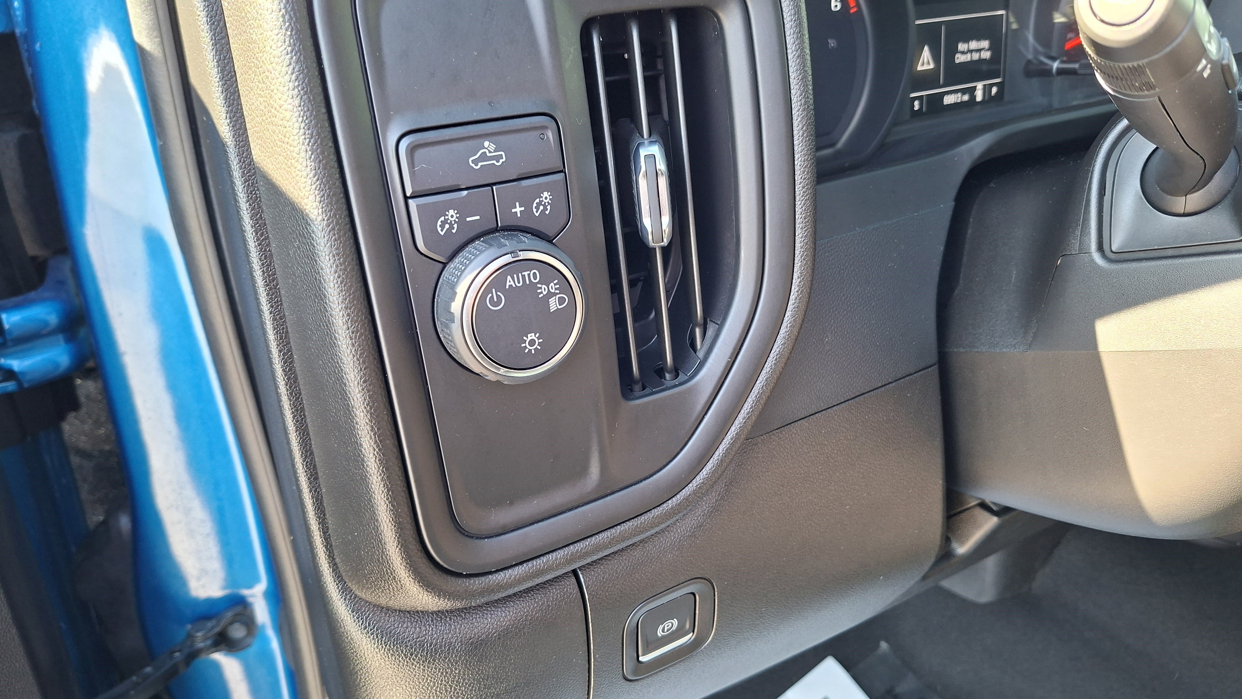 Used 2022 Chevrolet Silverado 1500 Custom w/ Rally Edition image 10