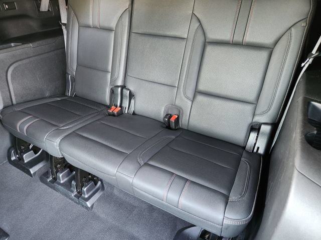 Used 2022 Chevrolet Suburban RST w/ Luxury Package AWD/4WD image 32