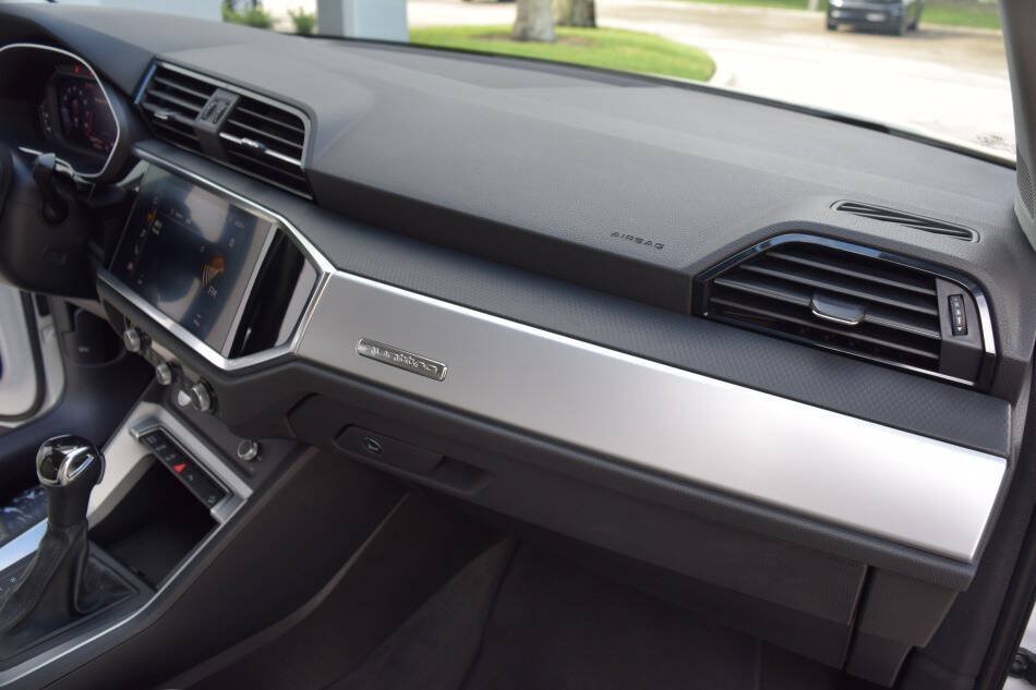 Used 2020 Audi Q3 2.0T Premium w/ Convenience Package AWD/4WD image 55