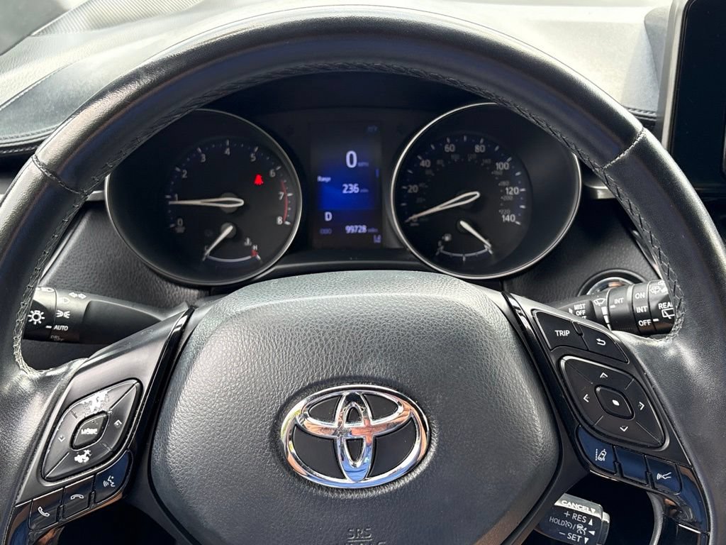 Used 2018 Toyota C-HR XLE FWD image 18