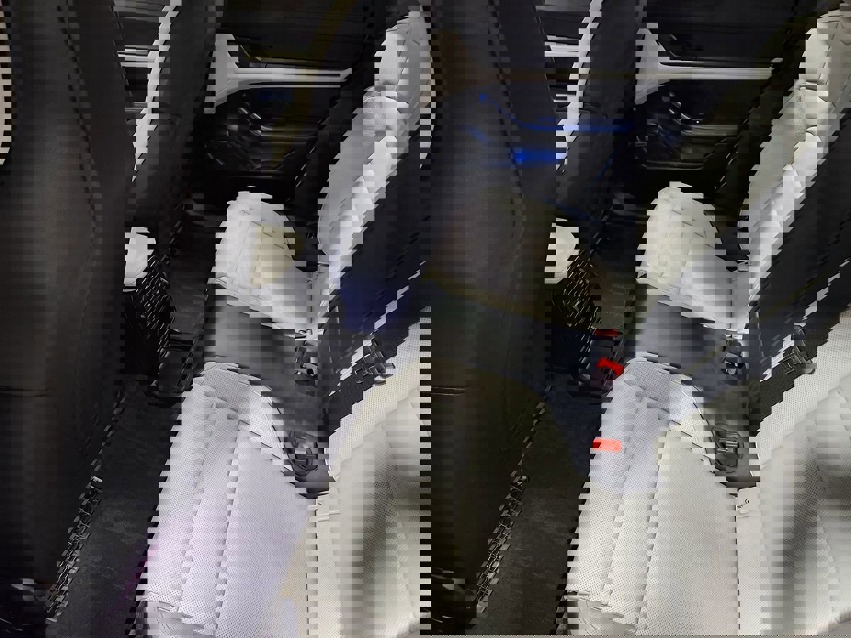 Used 2021 Porsche Taycan image 49