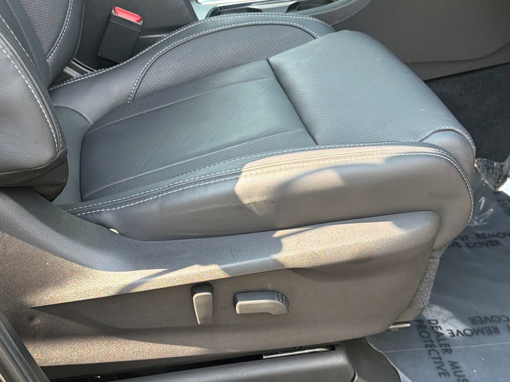 Used 2023 Subaru Ascent Limited w/ Technology Package AWD/4WD image 15
