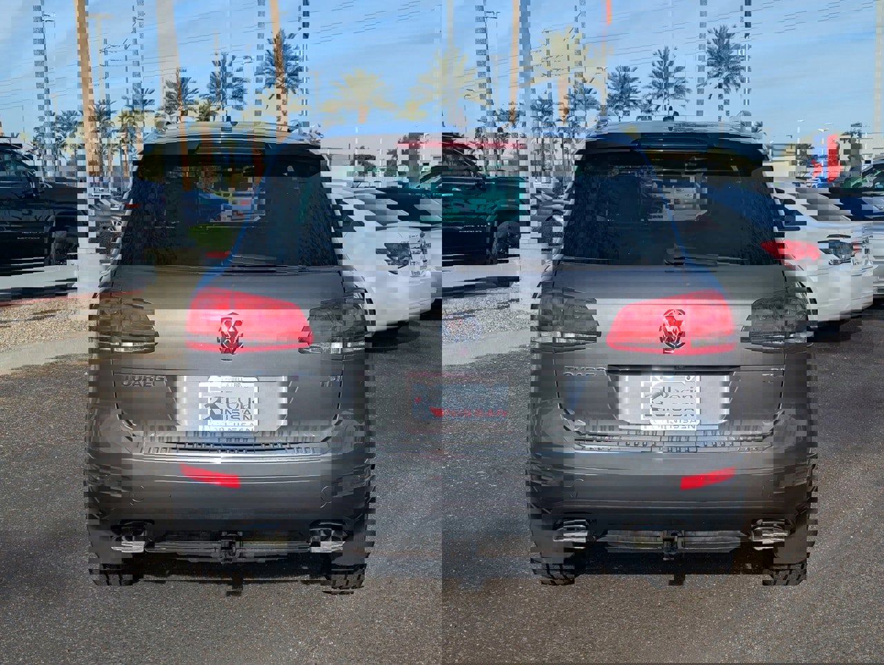 Used 2014 Volkswagen Touareg TDI image 5