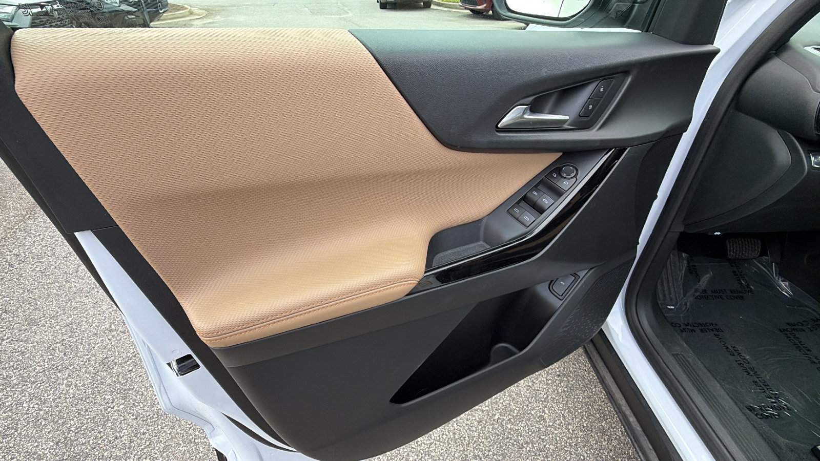 Used 2026 Chevrolet Equinox ACTIV w/ Safety and Technology Package FWD image 14